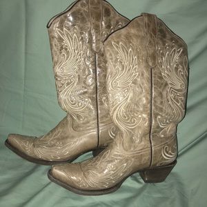 Corral size 8.5 boots